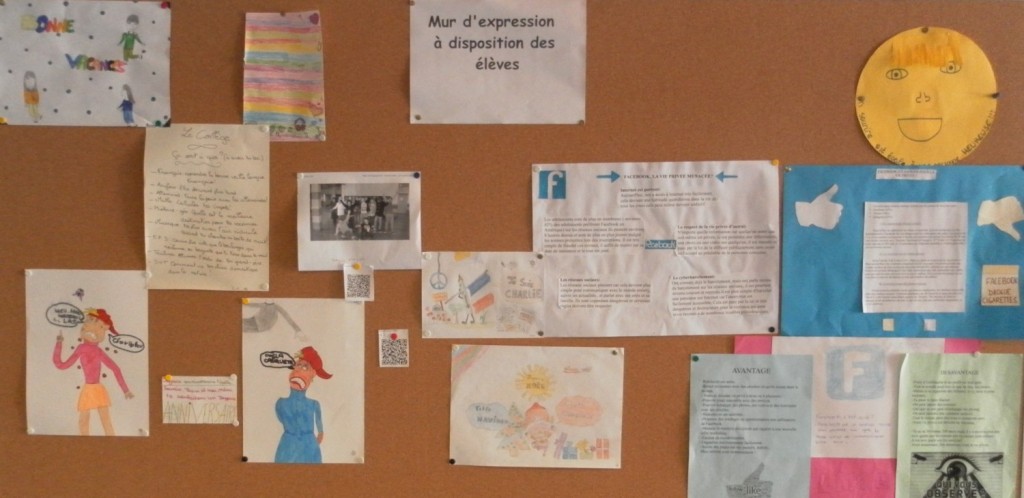 Mur d'expression des élèves du collège Capeyron.